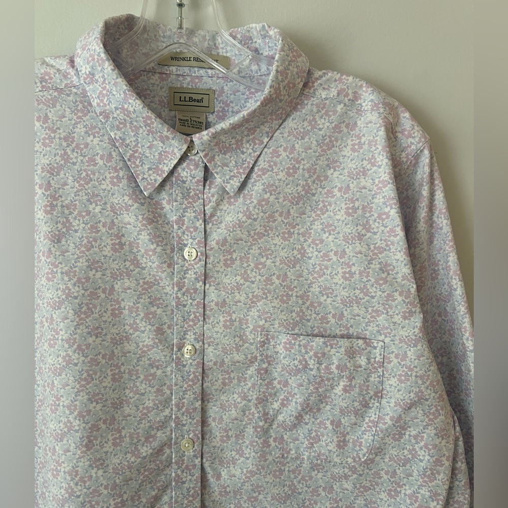 L.L Bean Floral Button Down Shirt Wrinkle Resistant